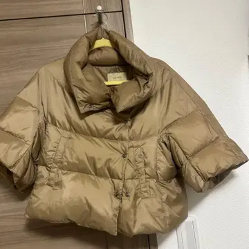 투모로우랜드 데프레 다운 숏코트