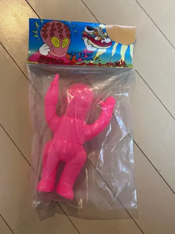 NIKE atmos 핑크 피규어