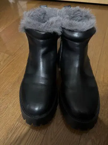 블랙 가죽 퍼 부츠