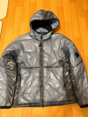 C.P. Company OUTLINE Lens Down Jacket