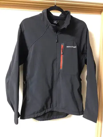 몽벨 노마드 자켓 M 사이즈 블랙 새상품급