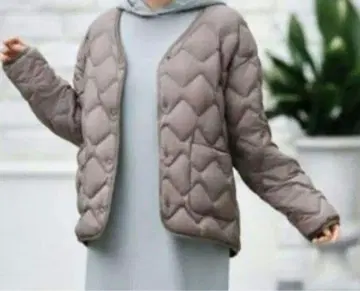 미사용에 가까운 유니클로 울트라 라이트 다운 XL