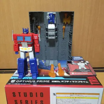 스튜디오 시리즈 SS-142 옵티머스 프라임