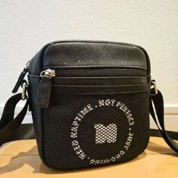 Nissy Naptime 사코슈 블랙 숄더백