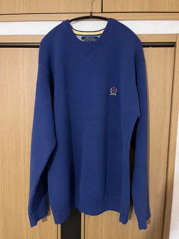 타미힐피거 네이비 니트 스웨터