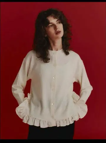 새상품급 ohga 프릴 니트 가디건 화이트