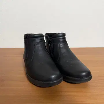 아킬레스 솔보 사이드 지퍼 숏부츠 23.5cm