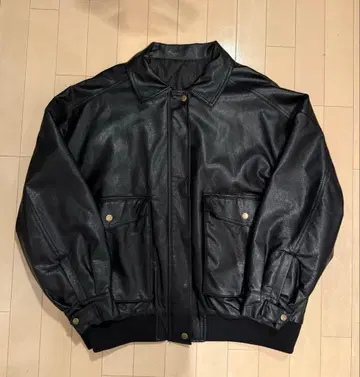[ 새상품급 ] 블랙 레더 봄버 자켓 짧은 기장