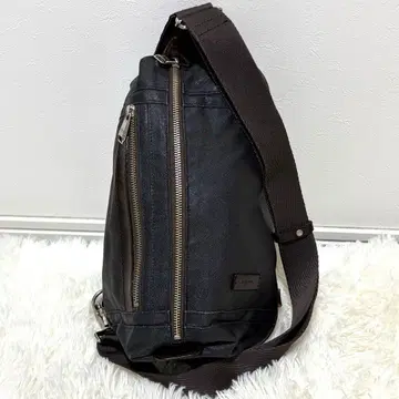 울티마 도쿄 실비오 바디백 코튼 캔버스 소가죽 가죽 블랙