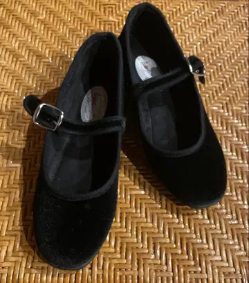 [ 새상품급 ] 자바 플렉스 벨벳 원 스트랩 슈즈 39 블랙