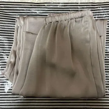 plage double satin minimal 팬츠