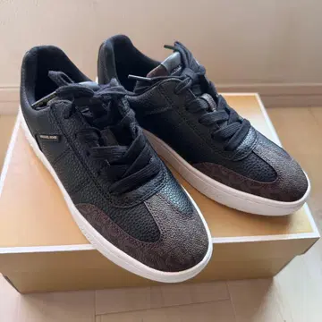 Michael Kors 스니커즈 블랙/브라운 6.5