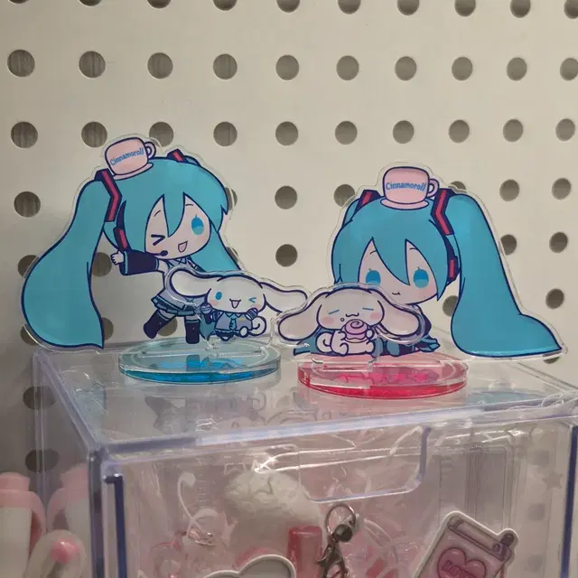 미쿠 시나모롤 콜라보 아크릴스탠드 일괄