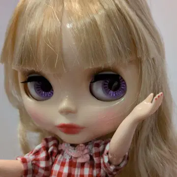 네오 브라이스 인형 블론드 체크 무늬 드레스