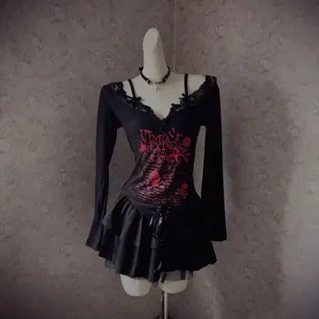 Y2K 00s 스컬 프린트 오프숄더 긴팔 상의 히메 스타일 헤이세이 갸루