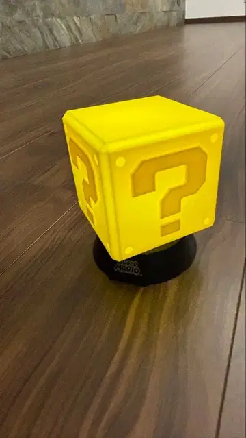 슈퍼 마리오 물음표 블록 LED 라이트