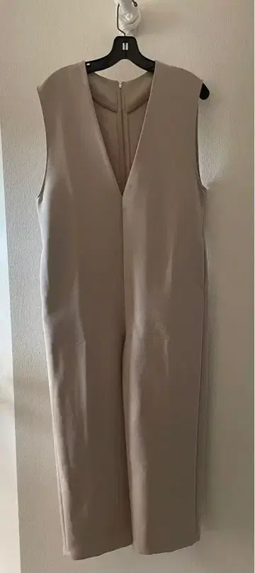 나인 올 시즌 V넥 올인원