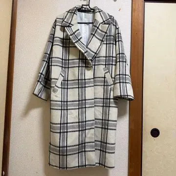 체크 무늬 체스터 코트