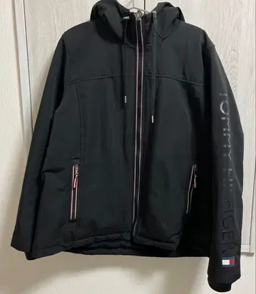 타미힐피거 블랙 점퍼