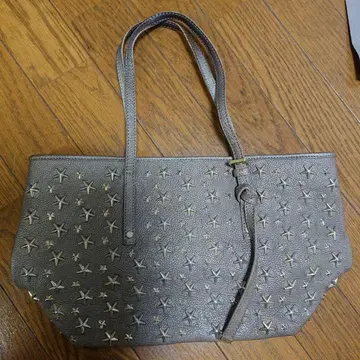 JIMMY CHOO 별 모양 스터드 토트백