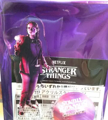 STRANGER THINGS 맥스 아크릴 스탠드