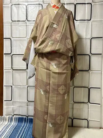 코몬 기모노 베이지 격자 무늬 고양이와 토끼 디자인