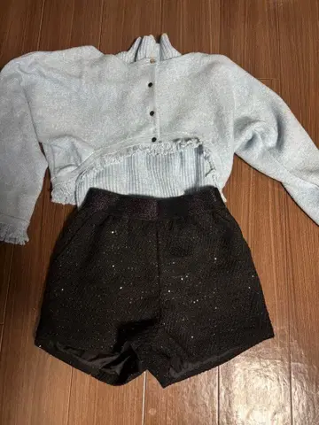 mily bilet 니트 GLAMOROUS JANE 라메 숏팬츠