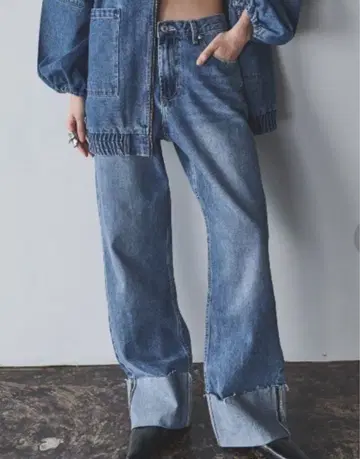 AIC 빈티지 워시 와이드 핏 데님 팬츠