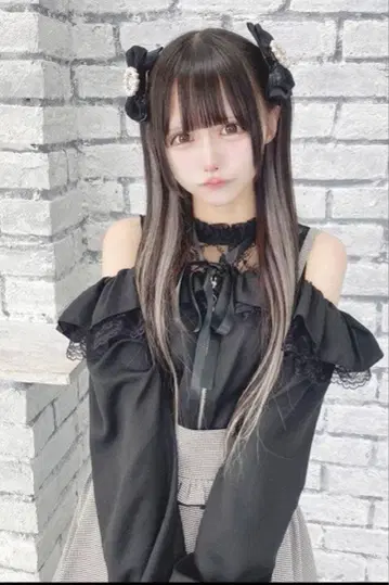 MARS 마즈 어깨 트임 프릴 슬라이더 블라우스