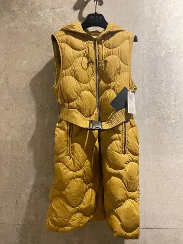 미카사야 VIVIEN SPORTS 카멜 퀼팅 다운 베스트 M 사이즈