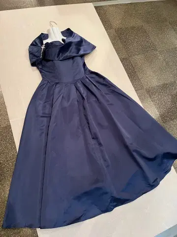 두꺼운 원단/새상품급 연주회/파티/무대/촬영/컬러 네이비 케이프형/롱