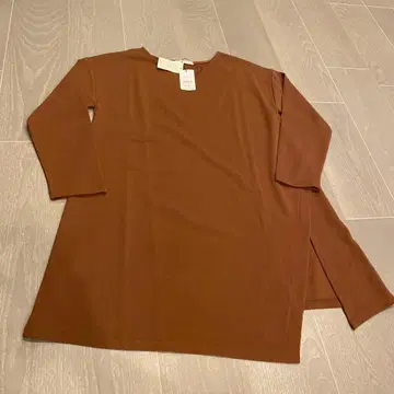 브라운 긴팔 슬릿 상의 S 사이즈
