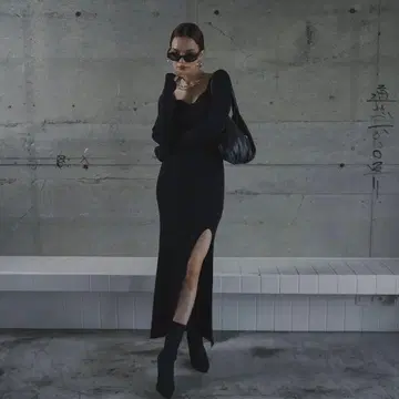 BLONDEY 원피스 블랙 긴팔 하트 넥 리브 니트 원피스