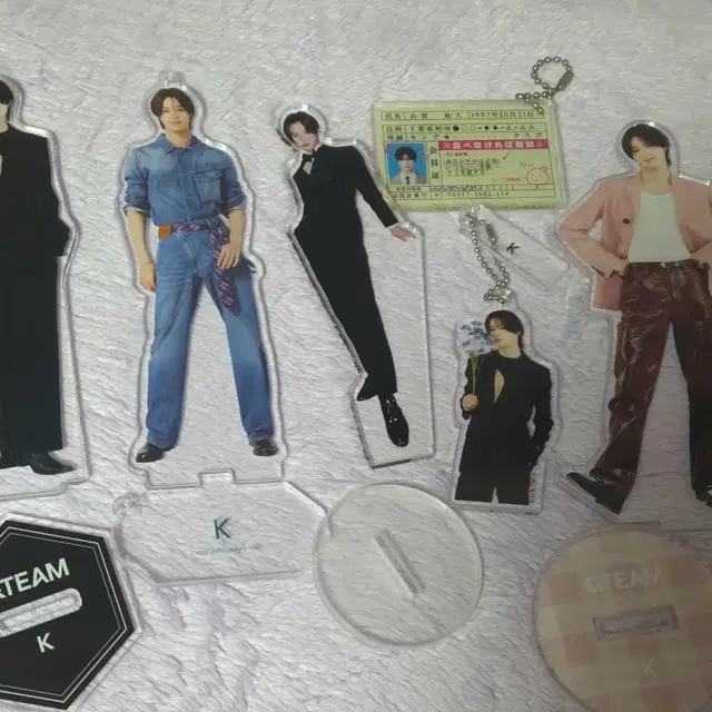 앤팀 케이 아크스타 아크릴스탠드