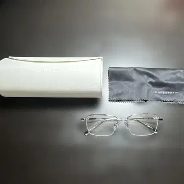 BLUE ELEPHANT GOAT silver 안경 케이스 포함