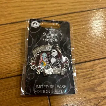 나이트메어 비포 크리스마스 핀 배지 디즈니 스토어