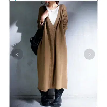 안티카 새상품급 레어 깊은 v넥 니트 원피스