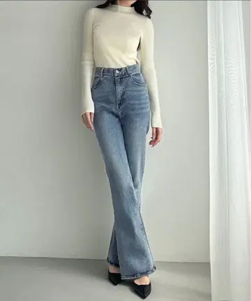 Louere 스트레치 플레어 데님 팬츠 S 라이트 블루