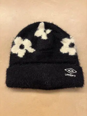 umbro 꽃무늬 니트 모자