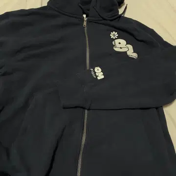 8BLOOM 젤라토 피케 콜라보 후드티 네이비