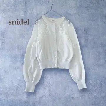 [ 스나이델 ] 양모 혼방 자수 가디건 꽃무늬 레이스 긴팔 화이트