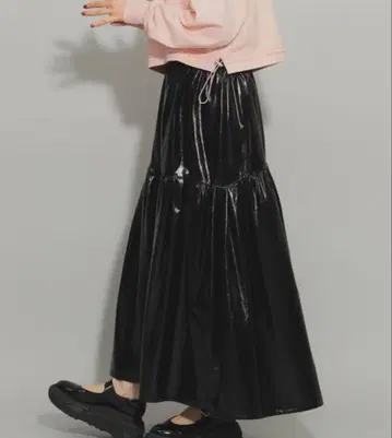 beams 블랙 플레어 스커트