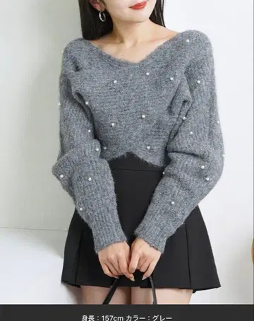 Chico 2WAY 펄 장식 돌먼 니트 그레이