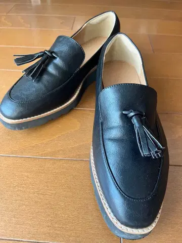 [ 새상품급 ] 블랙 태슬 통굽 로퍼 24cm 가벼움