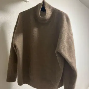 AURALEE 캐시미어 터틀넥 스웨터 사이즈 1 베이지