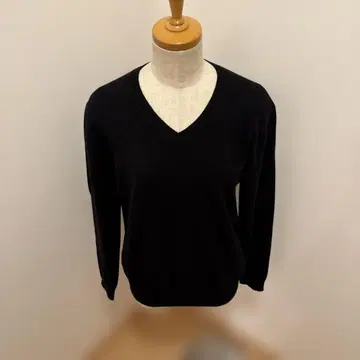UNIQLO 캐시미어 블랙 V넥 니트 M 사이즈