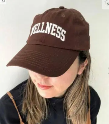 [ SPORTY&RICH ] WELLNESS IVY HAT 브라운