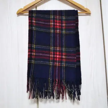 체크 무늬 프린지 달린 머플러