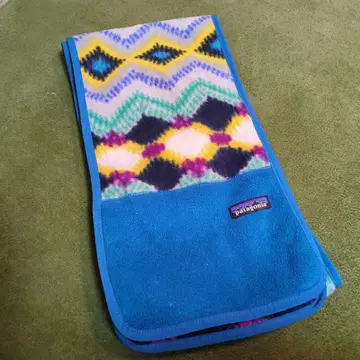 patagonia 플리스 머플러 기하학 패턴