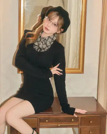 미셸 마카롱 셔츠 레이어드 스타일 니트 원피스 블랙